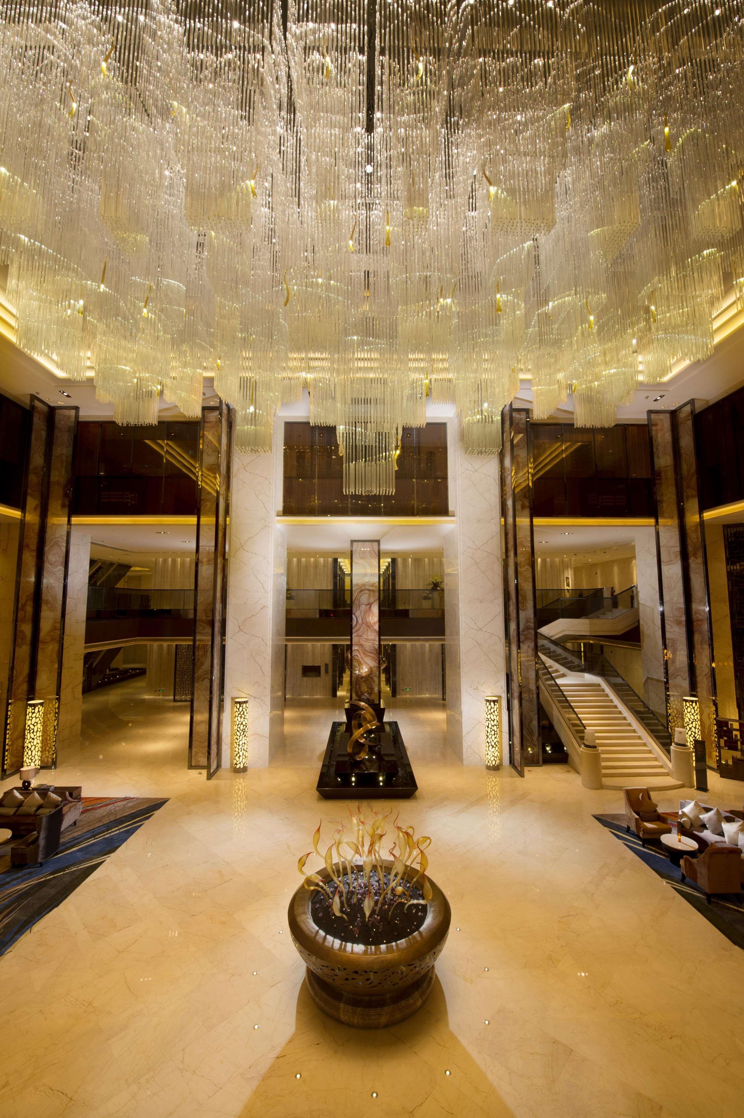 Hilton Zhongshan Downtown Екстериор снимка