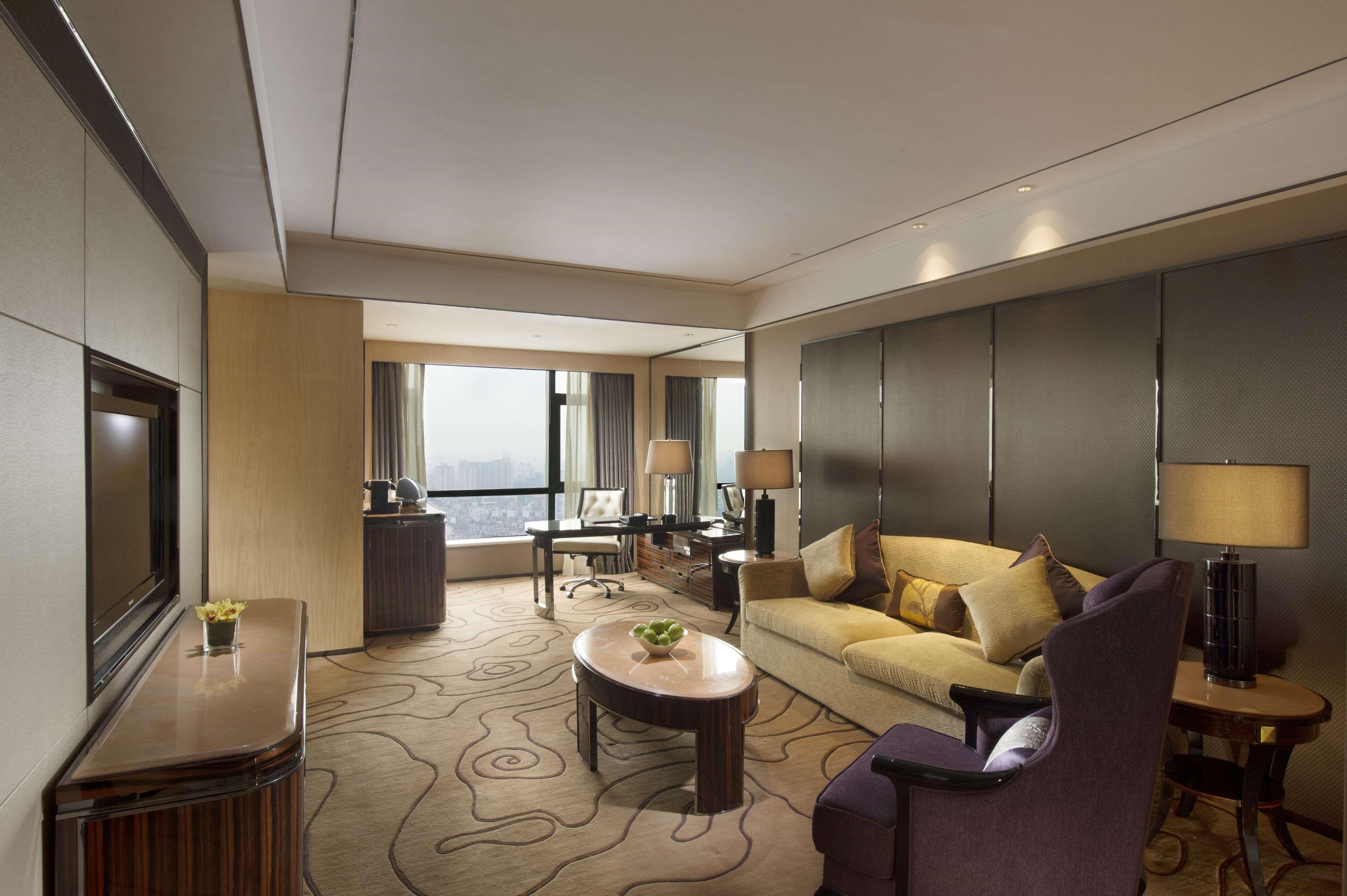 Hilton Zhongshan Downtown Екстериор снимка