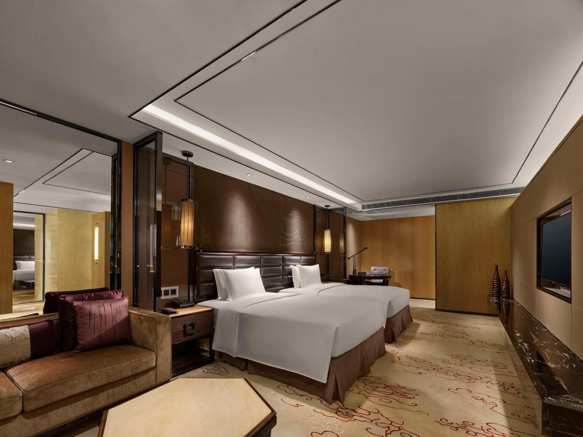 Hilton Zhongshan Downtown Екстериор снимка