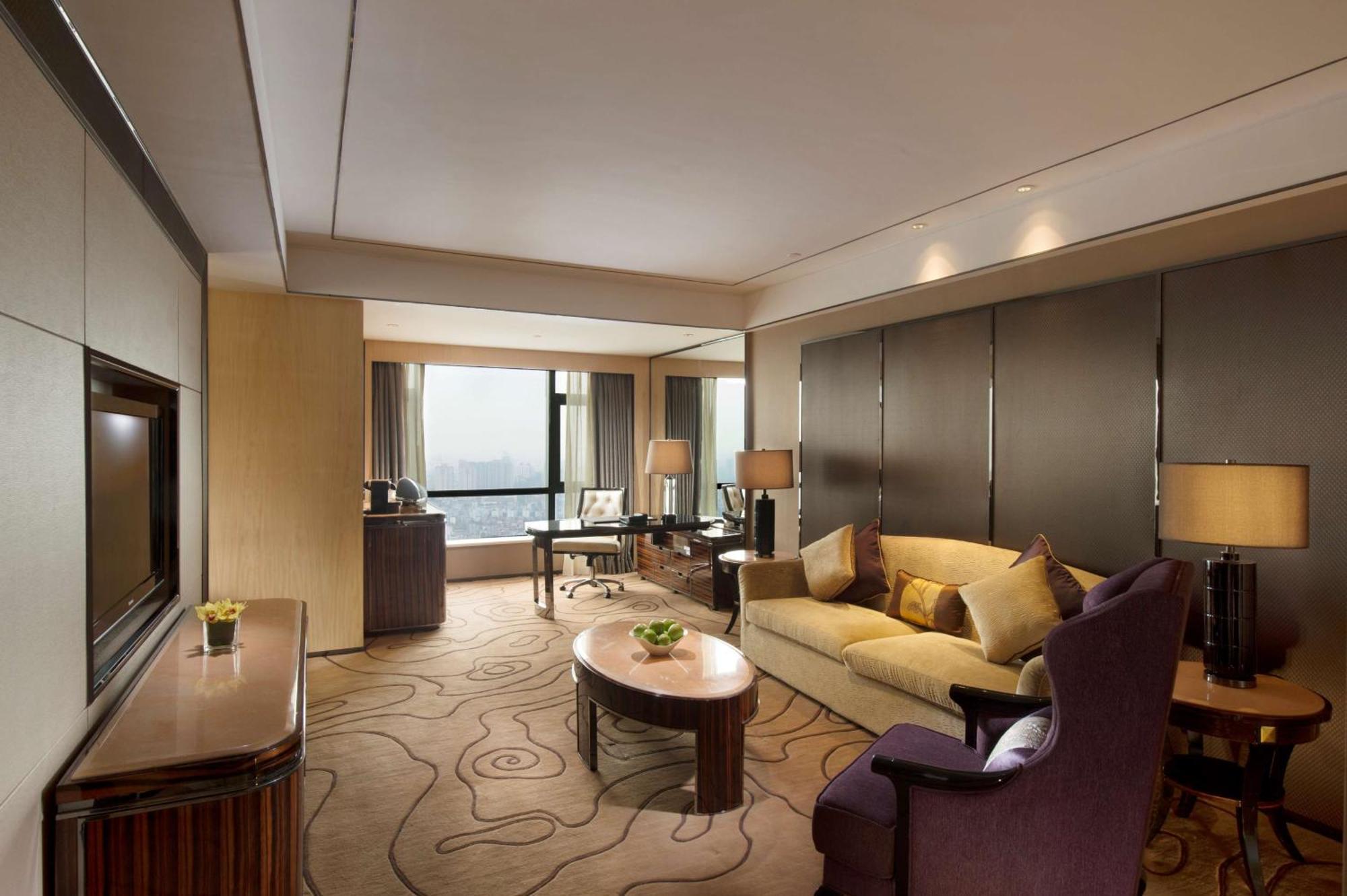 Hilton Zhongshan Downtown Екстериор снимка